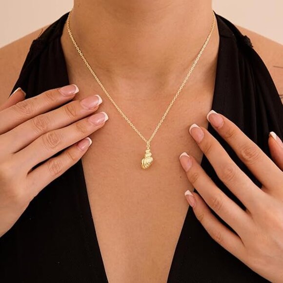 Neiman Marcus 14K Gold Plated Conch Pendant Necklace - Picture 3 of 4